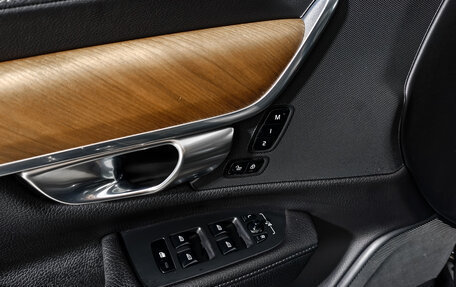 Volvo S90 II рестайлинг, 2019 год, 2 890 000 рублей, 10 фотография
