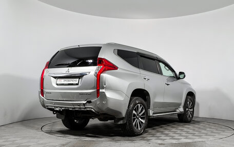 Mitsubishi Pajero Sport III рестайлинг, 2017 год, 2 590 000 рублей, 5 фотография