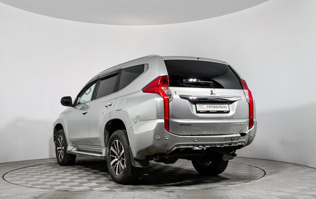 Mitsubishi Pajero Sport III рестайлинг, 2017 год, 2 590 000 рублей, 7 фотография