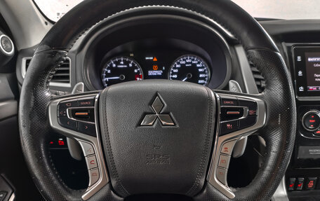 Mitsubishi Pajero Sport III рестайлинг, 2017 год, 2 590 000 рублей, 18 фотография