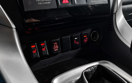 Mitsubishi Pajero Sport III рестайлинг, 2017 год, 2 590 000 рублей, 21 фотография