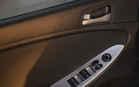 Hyundai Solaris II рестайлинг, 2015 год, 889 777 рублей, 13 фотография