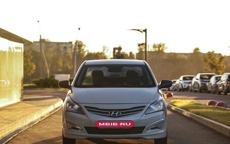 Hyundai Solaris II рестайлинг, 2015 год, 889 777 рублей, 4 фотография
