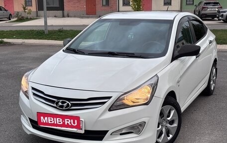 Hyundai Solaris II рестайлинг, 2015 год, 790 000 рублей, 1 фотография