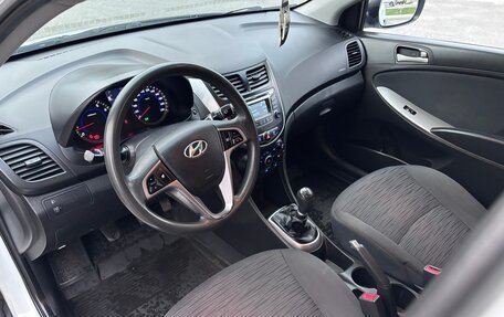 Hyundai Solaris II рестайлинг, 2015 год, 790 000 рублей, 11 фотография