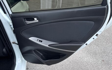 Hyundai Solaris II рестайлинг, 2015 год, 790 000 рублей, 23 фотография