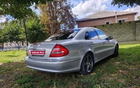Mercedes-Benz E-Класс, 2003 год, 750 000 рублей, 2 фотография