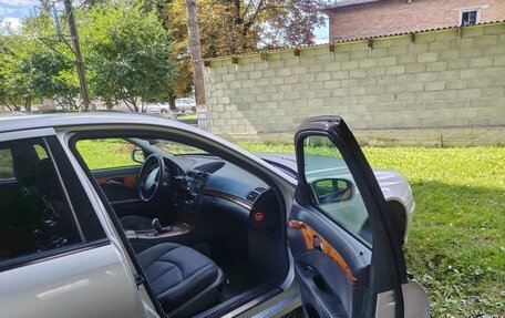 Mercedes-Benz E-Класс, 2003 год, 750 000 рублей, 3 фотография