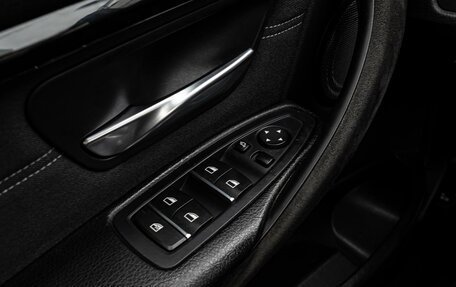 BMW 3 серия, 2017 год, 2 720 000 рублей, 24 фотография