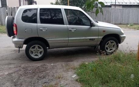 Chevrolet Niva I рестайлинг, 2004 год, 450 000 рублей, 2 фотография