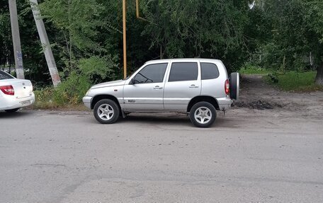 Chevrolet Niva I рестайлинг, 2004 год, 450 000 рублей, 3 фотография