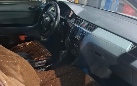 Skoda Rapid I, 2015 год, 600 000 рублей, 5 фотография