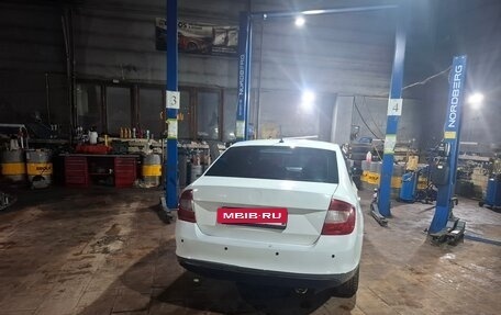 Skoda Rapid I, 2015 год, 600 000 рублей, 2 фотография