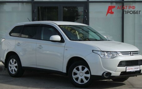 Mitsubishi Outlander III рестайлинг 3, 2014 год, 1 375 000 рублей, 3 фотография