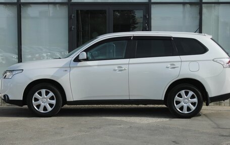 Mitsubishi Outlander III рестайлинг 3, 2014 год, 1 375 000 рублей, 8 фотография
