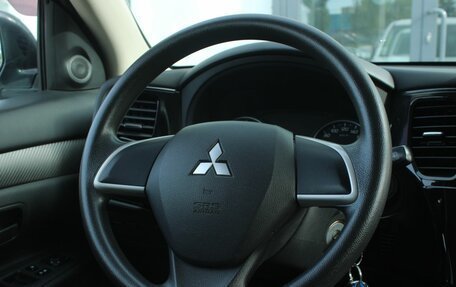 Mitsubishi Outlander III рестайлинг 3, 2014 год, 1 375 000 рублей, 17 фотография