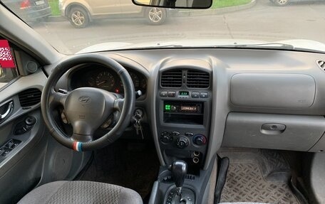 Hyundai Santa Fe III рестайлинг, 2003 год, 250 000 рублей, 11 фотография