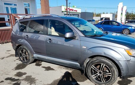 Mitsubishi Outlander III рестайлинг 3, 2007 год, 830 000 рублей, 2 фотография