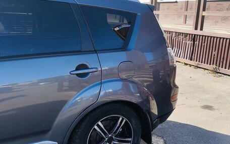 Mitsubishi Outlander III рестайлинг 3, 2007 год, 830 000 рублей, 5 фотография