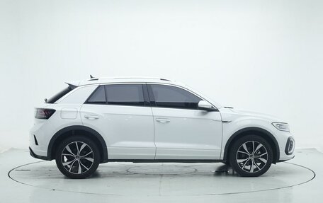 Volkswagen T-Roc I, 2025 год, 1 520 000 рублей, 6 фотография
