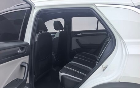 Volkswagen T-Roc I, 2025 год, 1 520 000 рублей, 26 фотография