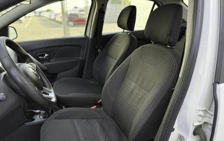 Renault Logan II, 2019 год, 590 000 рублей, 14 фотография