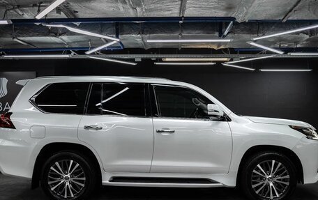 Lexus LX III, 2016 год, 7 850 000 рублей, 3 фотография