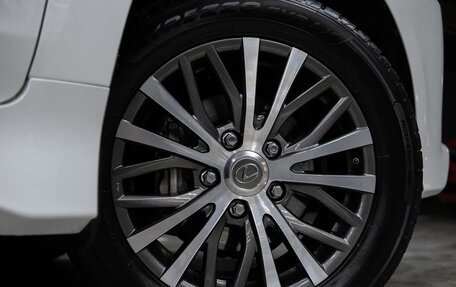 Lexus LX III, 2016 год, 7 850 000 рублей, 17 фотография