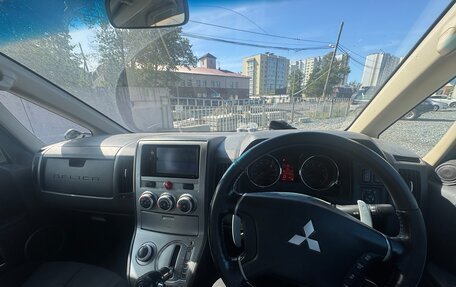Mitsubishi Delica D:5 I, 2008 год, 1 250 000 рублей, 2 фотография