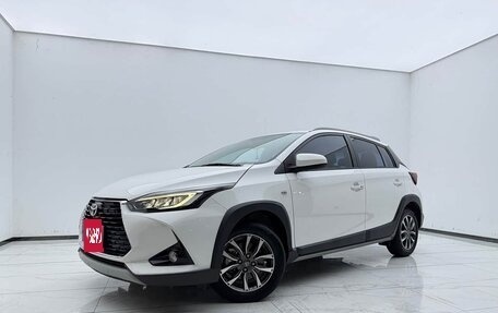 Toyota Yaris XP150 рестайлинг, 2022 год, 1 300 000 рублей, 1 фотография