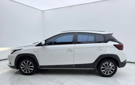 Toyota Yaris XP150 рестайлинг, 2022 год, 1 300 000 рублей, 3 фотография