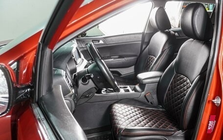 KIA Sportage IV рестайлинг, 2018 год, 2 099 000 рублей, 10 фотография