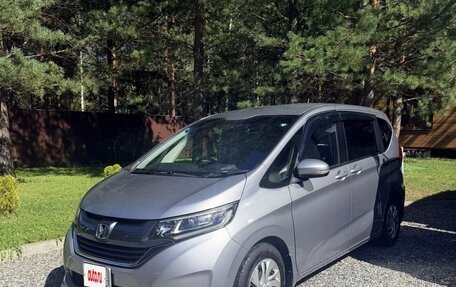 Honda Freed II, 2017 год, 1 360 000 рублей, 2 фотография