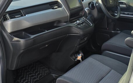 Honda Freed II, 2017 год, 1 360 000 рублей, 16 фотография