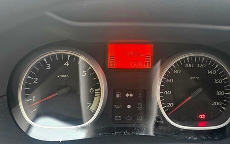 Renault Duster I рестайлинг, 2014 год, 1 400 000 рублей, 18 фотография