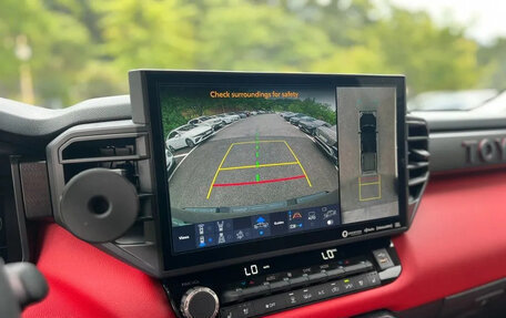 Toyota Tundra, 2023 год, 13 700 000 рублей, 14 фотография
