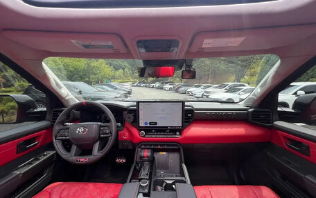 Toyota Tundra, 2023 год, 13 700 000 рублей, 16 фотография