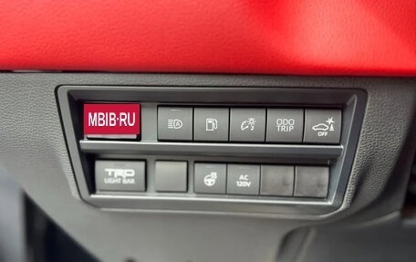 Toyota Tundra, 2023 год, 13 700 000 рублей, 10 фотография