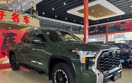 Toyota Tundra, 2023 год, 10 500 000 рублей, 3 фотография