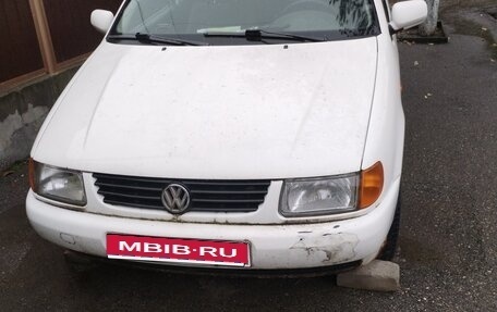 Volkswagen Polo III рестайлинг, 1999 год, 100 000 рублей, 1 фотография