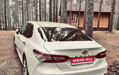 Toyota Camry, 2018 год, 2 455 000 рублей, 1 фотография