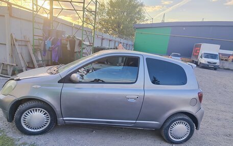 Toyota Vitz, 2001 год, 230 000 рублей, 1 фотография