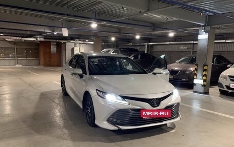 Toyota Camry, 2018 год, 2 455 000 рублей, 7 фотография