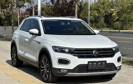 Volkswagen T-Roc I, 2022 год, 1 385 000 рублей, 3 фотография