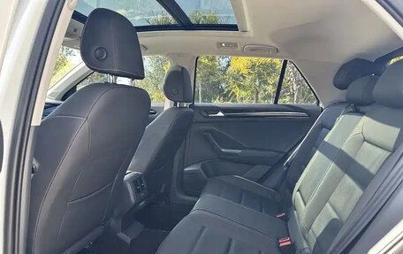 Volkswagen T-Roc I, 2022 год, 1 385 000 рублей, 8 фотография