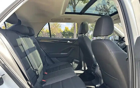 Volkswagen T-Roc I, 2022 год, 1 385 000 рублей, 9 фотография