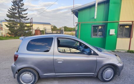 Toyota Vitz, 2001 год, 230 000 рублей, 3 фотография