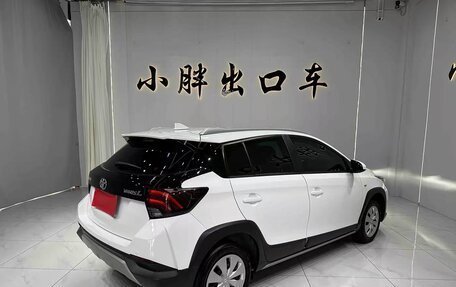 Toyota Yaris Cross, 2022 год, 1 299 000 рублей, 4 фотография