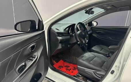Toyota Yaris Cross, 2022 год, 1 299 000 рублей, 11 фотография
