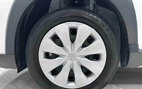 Toyota Yaris Cross, 2022 год, 1 299 000 рублей, 13 фотография